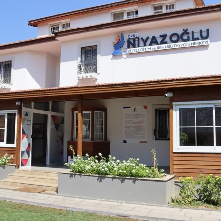 alt_1Niyazoğlu Özel Eğitim ve Rehabilitasyon Merkezi - Bornova
