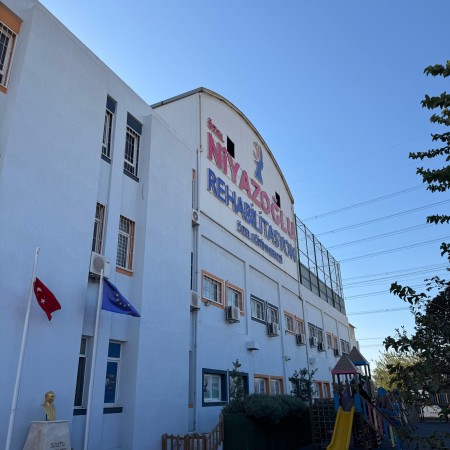 alt_1Niyazoğlu Özel Eğitim ve Rehabilitasyon Merkezi - Bornova