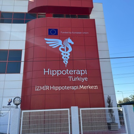 alt_1Niyazoğlu Özel Eğitim ve Rehabilitasyon Merkezi - Bornova