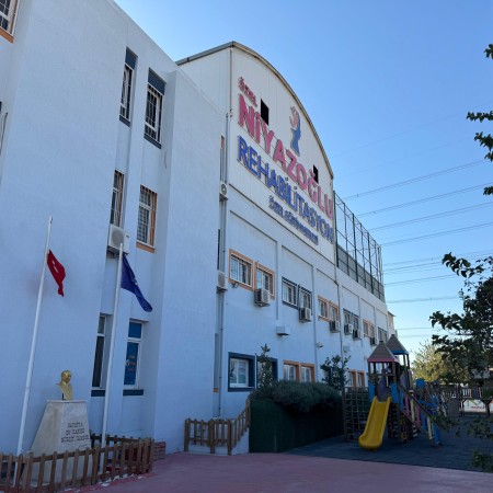 alt_1Niyazoğlu Özel Eğitim ve Rehabilitasyon Merkezi - Bornova
