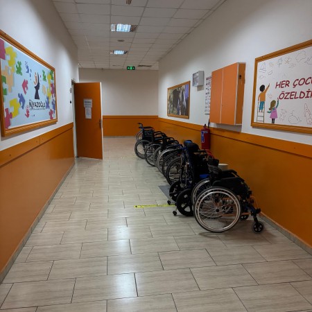 alt_1Niyazoğlu Özel Eğitim ve Rehabilitasyon Merkezi - Bornova