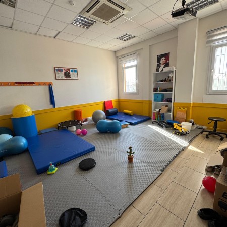 alt_1Niyazoğlu Özel Eğitim ve Rehabilitasyon Merkezi - Bornova